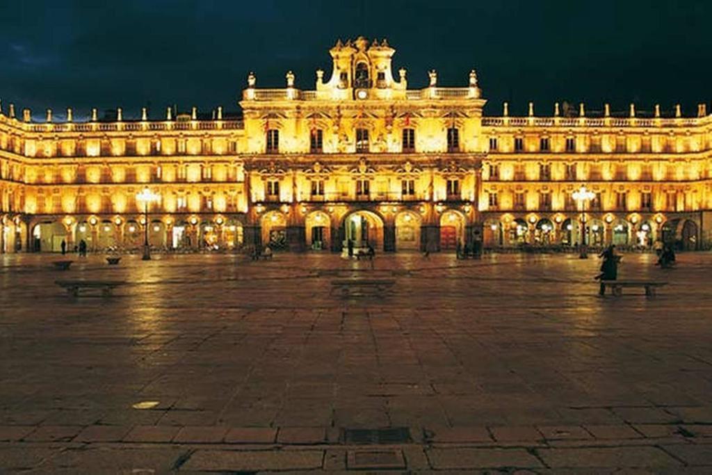 הוילה Almenara de Tormes La Casona Del Tormes מראה חיצוני תמונה